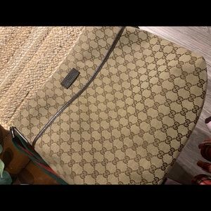 Gucci messenger bag